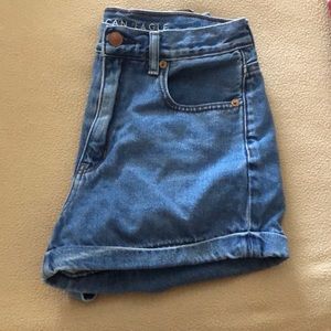 American Eagle mom short